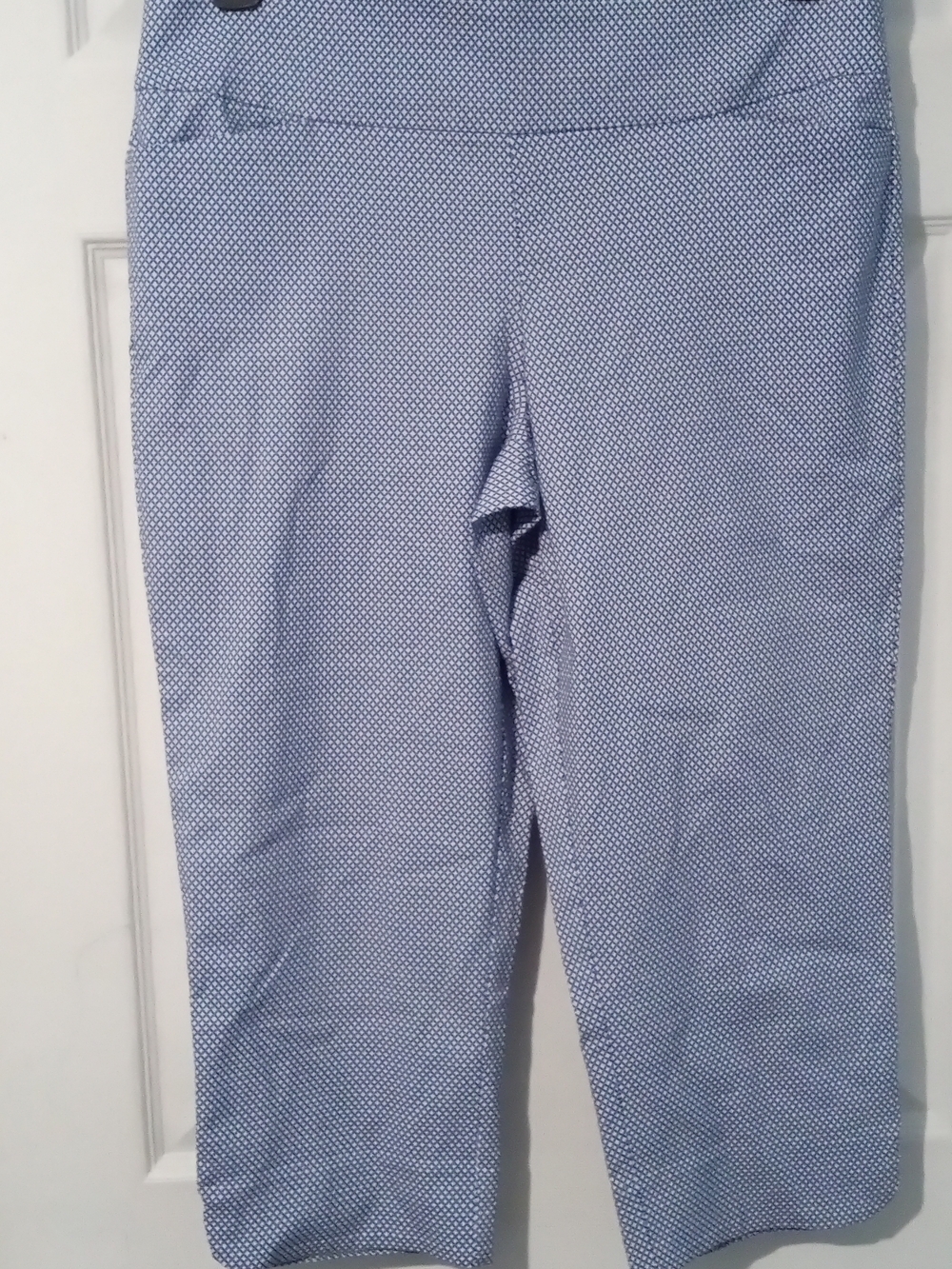Light Blue Geometric Stretch Capris